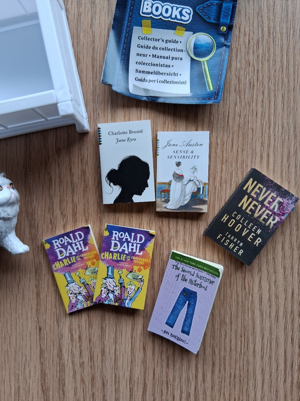 Mini Brands Books 2 Lot Bundle - Picture 2 of 3